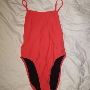 Beautiful one piece red swimsuit🍓
